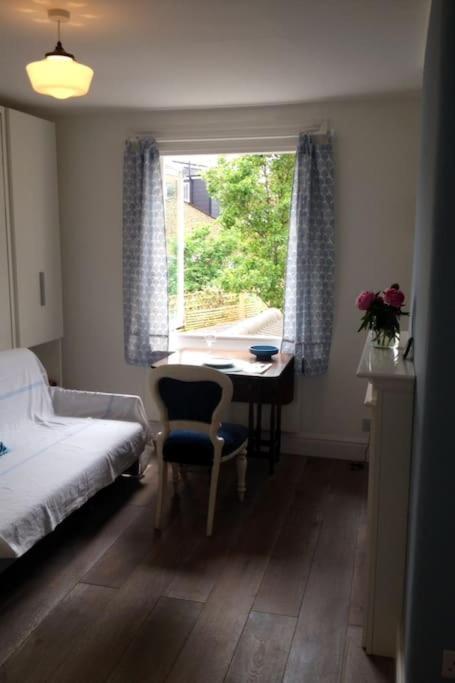 Charming English Style Studio Flat Londres Extérieur photo