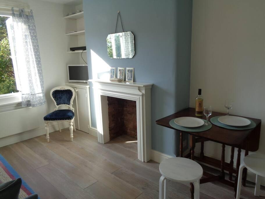 Charming English Style Studio Flat Londres Extérieur photo