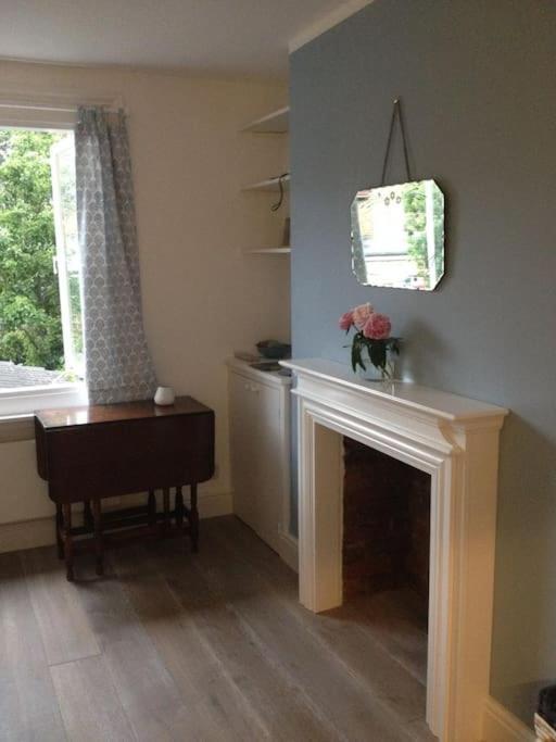 Charming English Style Studio Flat Londres Extérieur photo