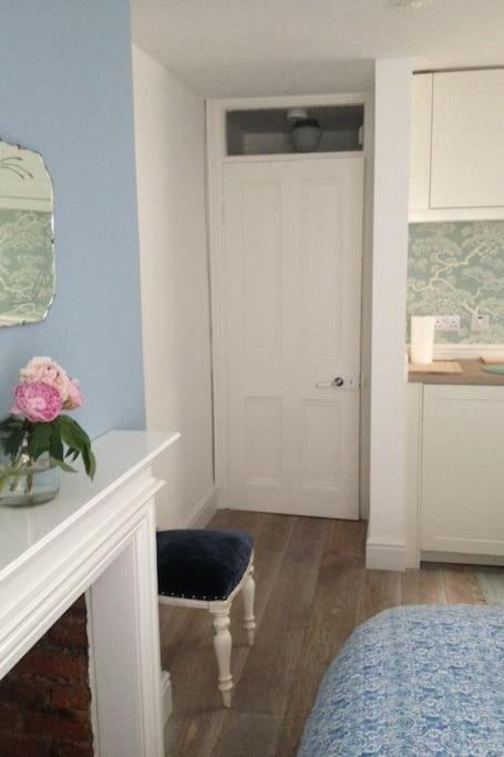 Charming English Style Studio Flat Londres Extérieur photo